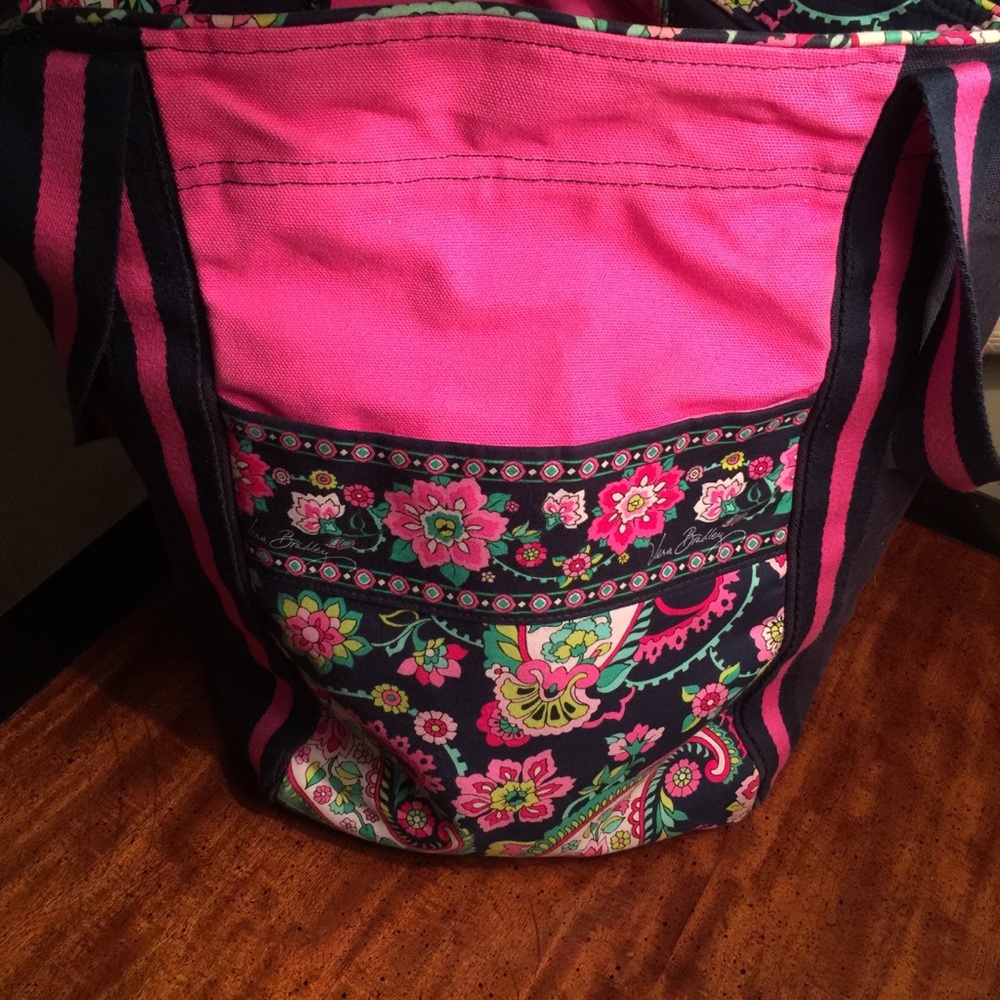 OVERSIZED Vera Bradley large weekend overnight tote - Picture 2 of 4